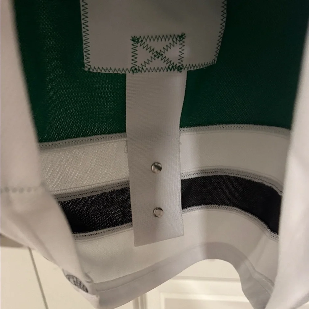 NWT Dallas Stars Adidas Victory Green Jersey Accents size 42
